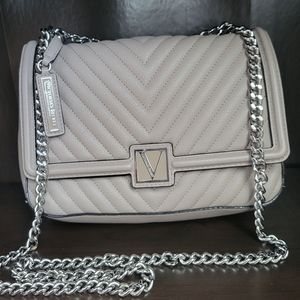 The Victoria Medium Shoulder Bag